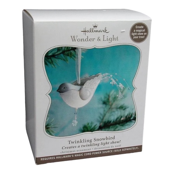 Hallmark Keepsake Ornament Wonder & Light Shimmering Snowflake Christmas 2010 - Picture 3 of 4